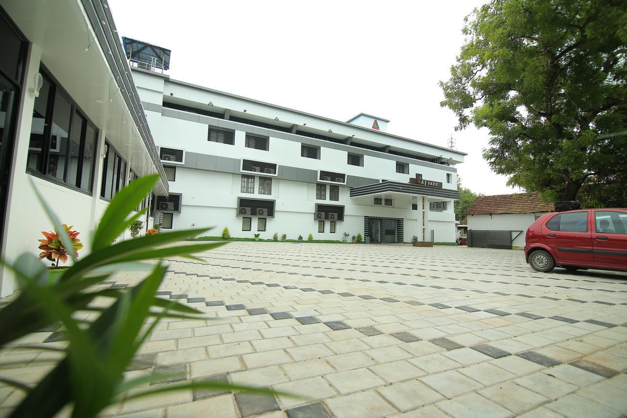 Hotel A J Park Alappuzha Zewnętrze zdjęcie