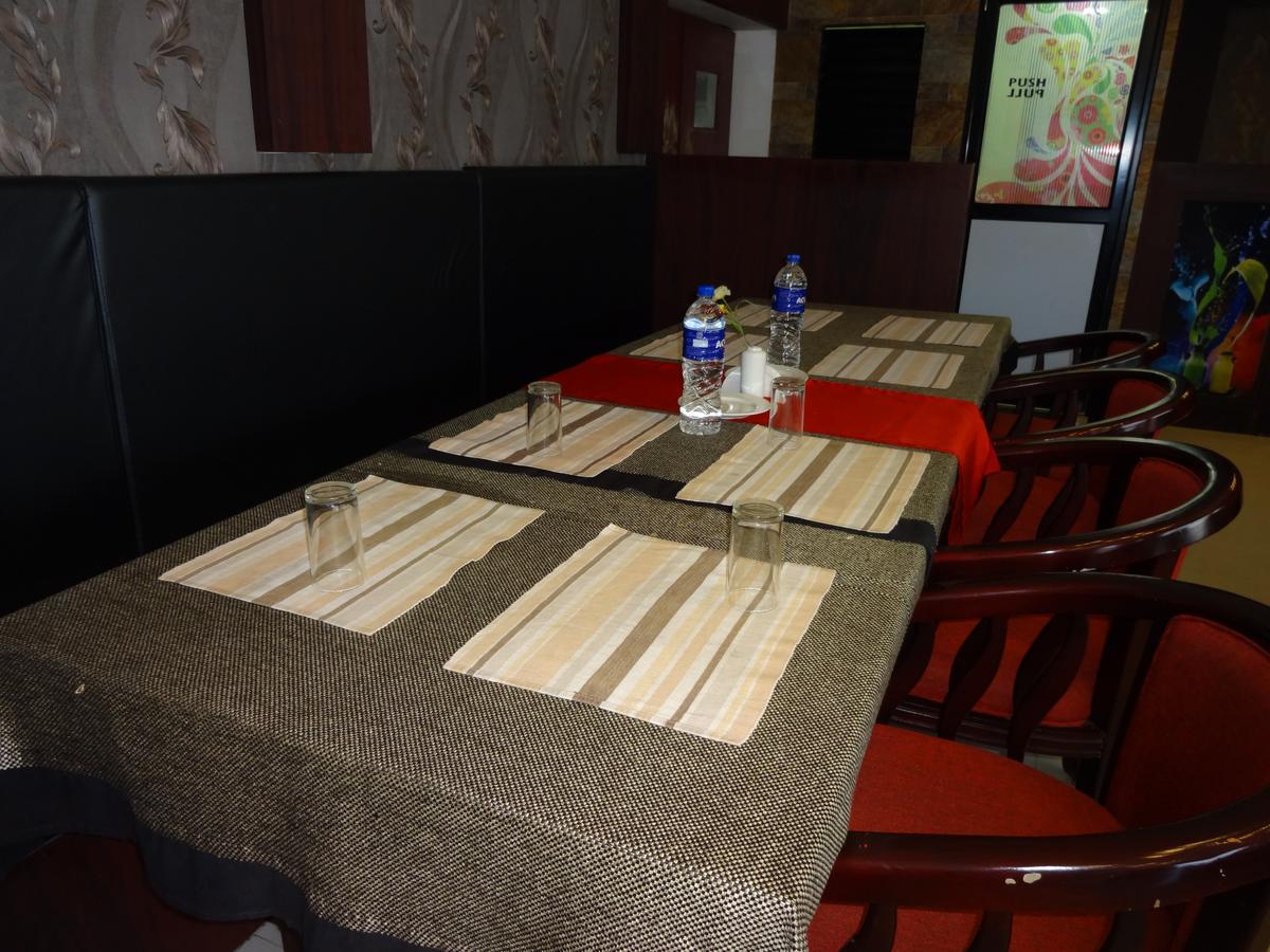 Hotel A J Park Alappuzha Zewnętrze zdjęcie