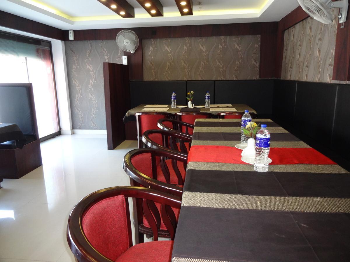Hotel A J Park Alappuzha Zewnętrze zdjęcie