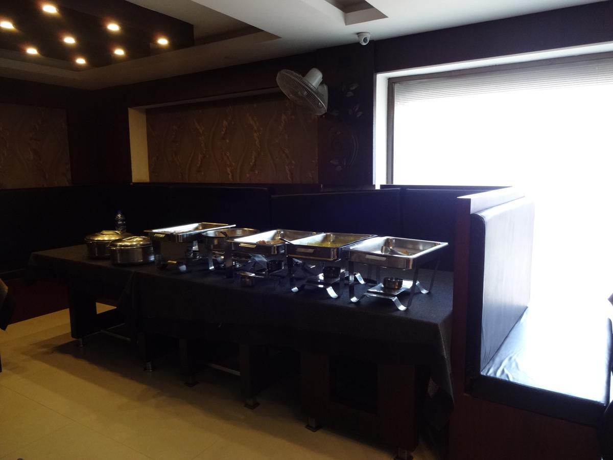 Hotel A J Park Alappuzha Zewnętrze zdjęcie
